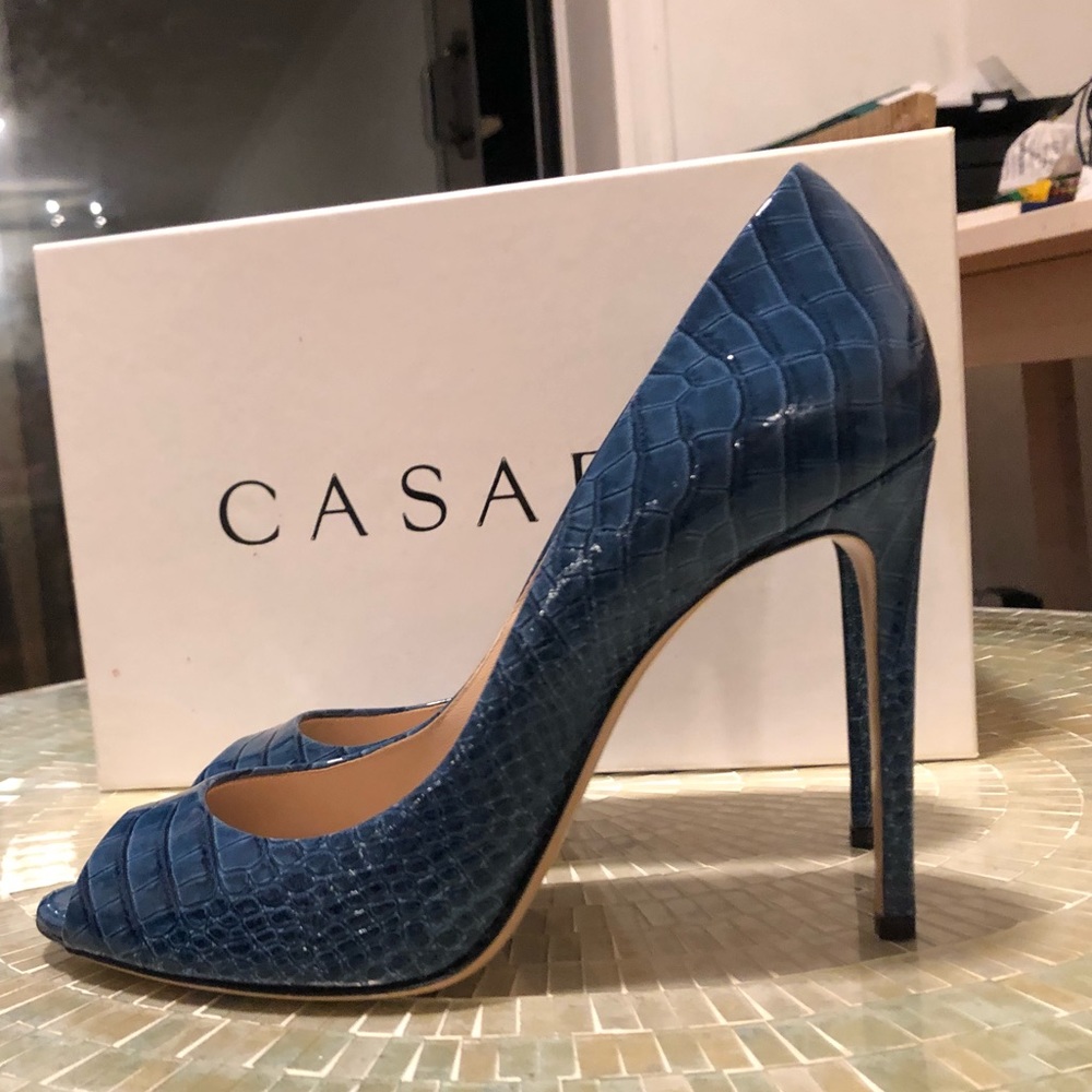 GORGEOUS BRAND NEW CASADEI HEELS